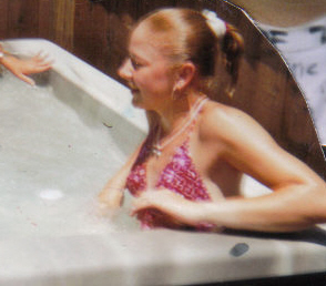 meonmybirthdaychillinindahottub.jpg